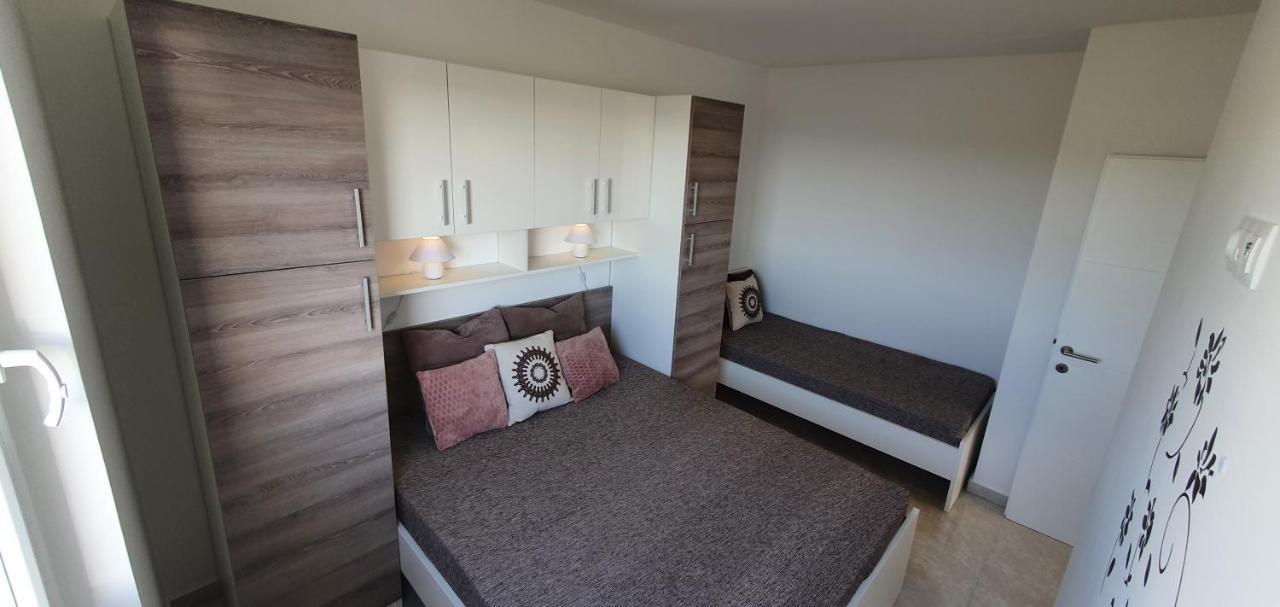 Seahorse Luxury Apartment With Pool And Sea View Novalja Exterior foto